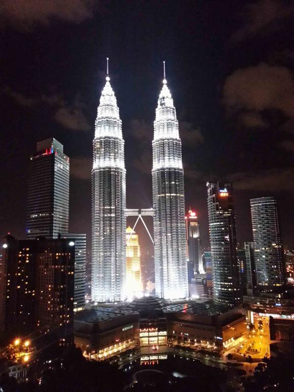 Soho Suites Klcc By 21 Century Travel Kuala Lumpur Exterior foto